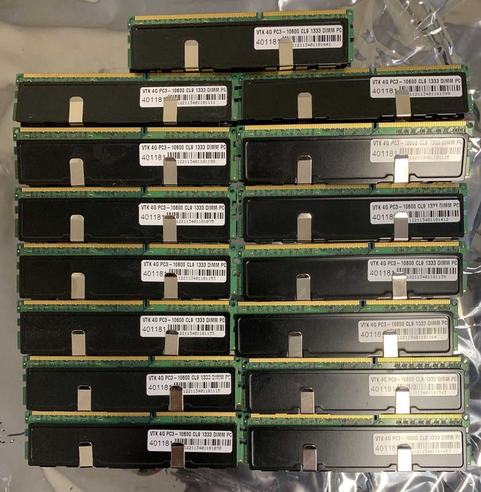 Память 4Gb DDR3 DIMM PC3 разный бренд