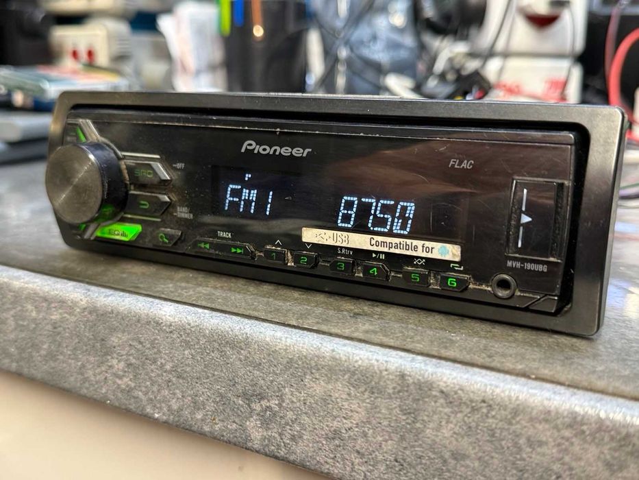 Fabryczne Radio Skoda Fabia III Pioneer MVH-190UBG