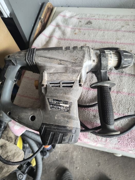 Młotowiertarka Titan 1500 w