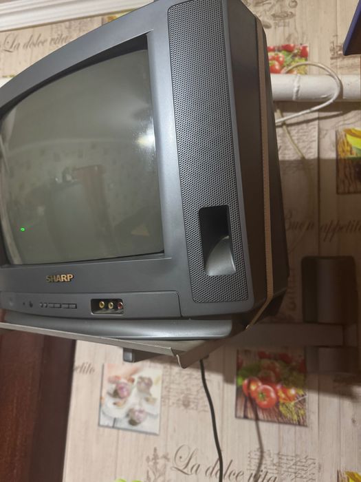 Телевізор SHARP на кухню маленький