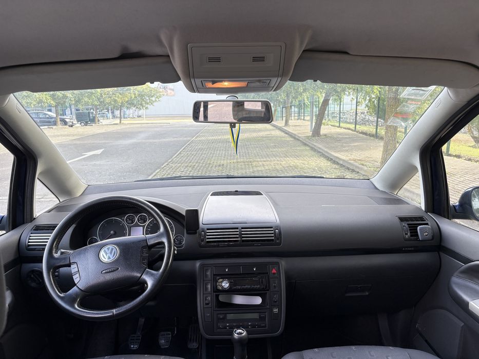 VW Sharan 1.9 TDI (115cv) – 7 lugares – 2005