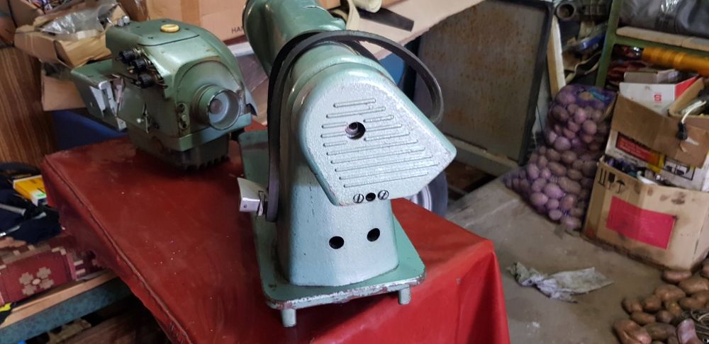 Промышленная швейная машина орша 97,трёхниточный оверлок