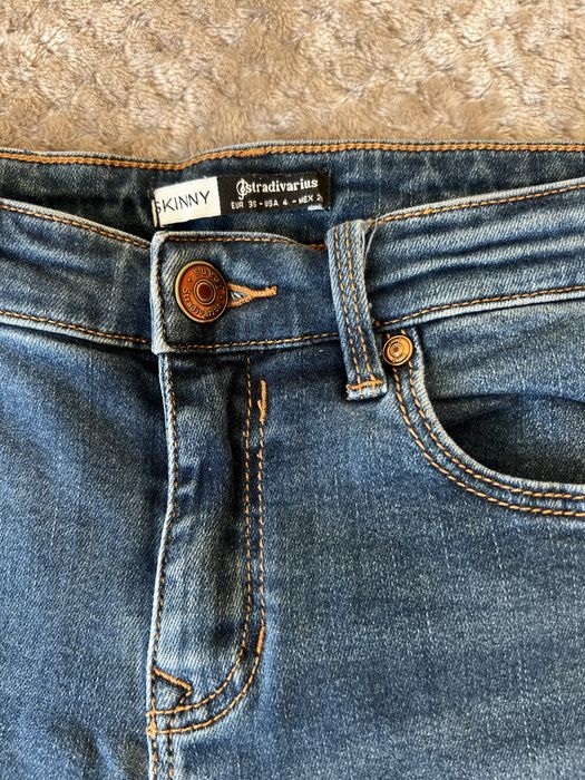 Джинси skinny Stradivarius