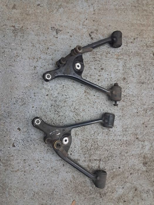 Tylne wahacze mercedes ml w163