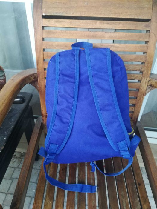 Mochila escolar azul impermeável