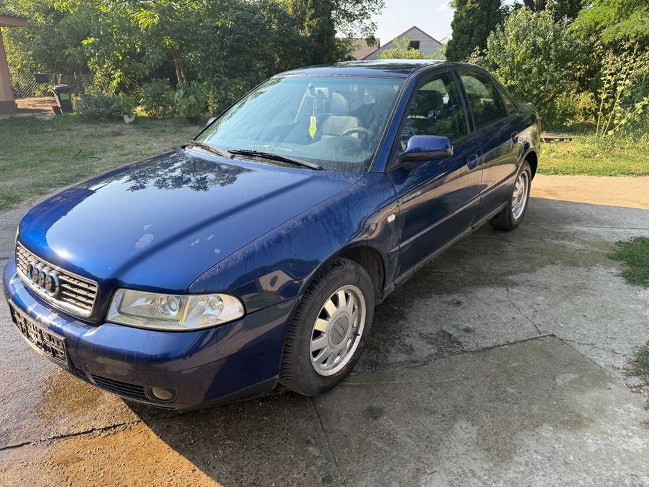 Audi A4 Sedan Benzyna 1,6