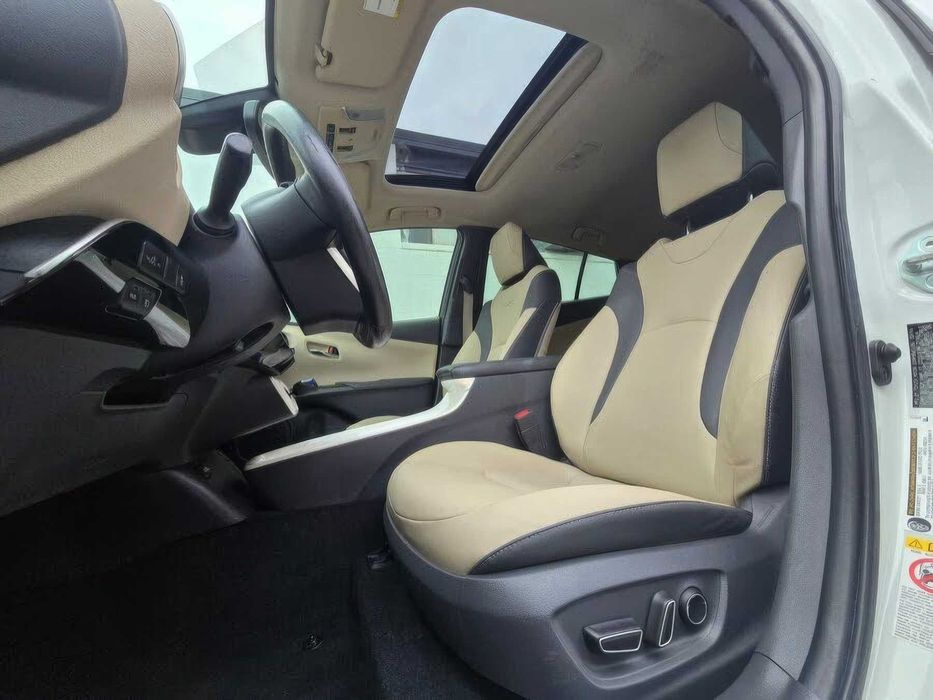 Toyota Prius      2017