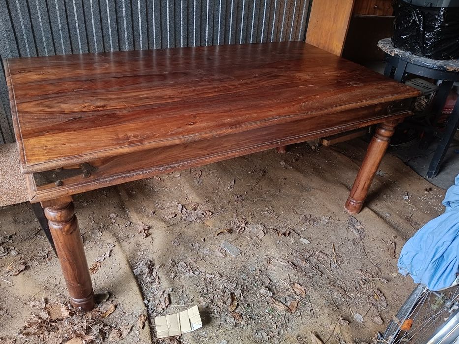 Stół duży palisander indyjski.