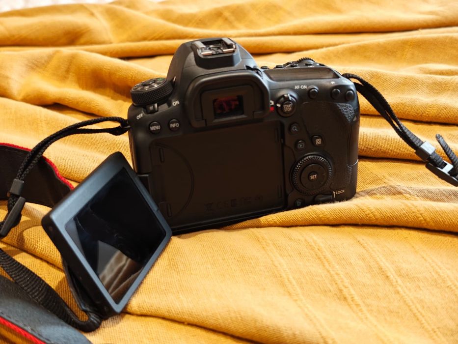 Canon EOS 6D Mark II Full Frame – Pouquíssimo Uso + Acessórios