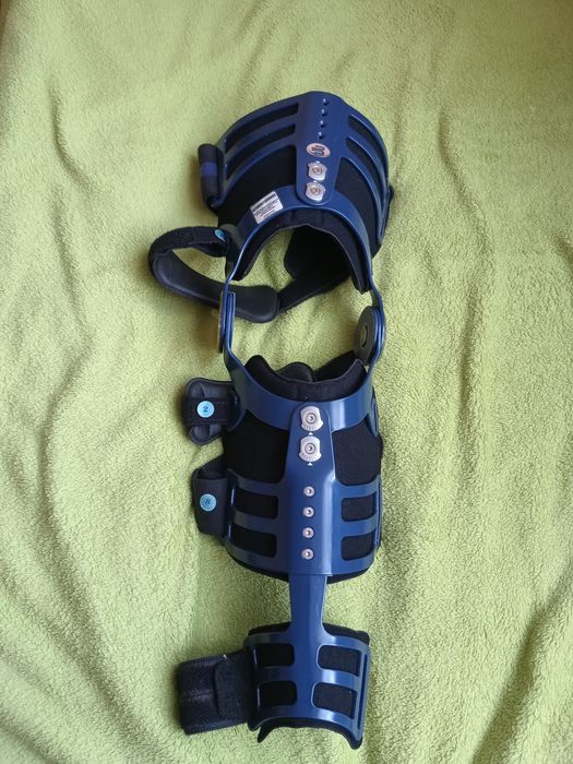 Orteza stabilizator stawu kolanowego Bauerfein roz.3L lewad stan bdb