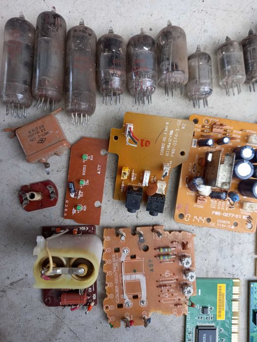 плати телевізора ссср радіодеталі плати