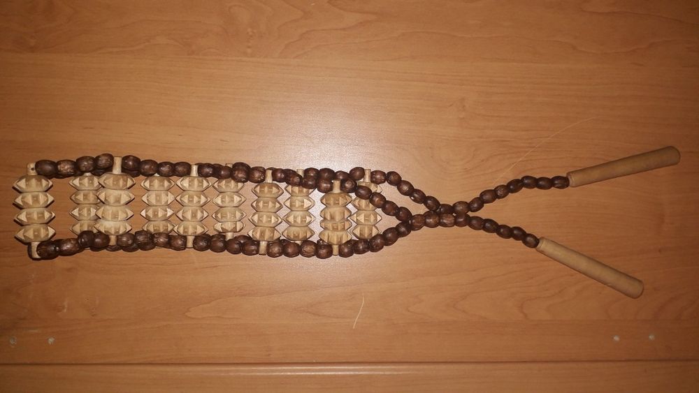 Электромассажер Бодрость и роликовый деревянный массажер.