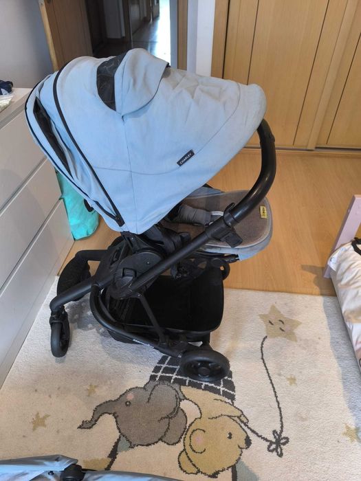 Vendo  carrinho de bebe.