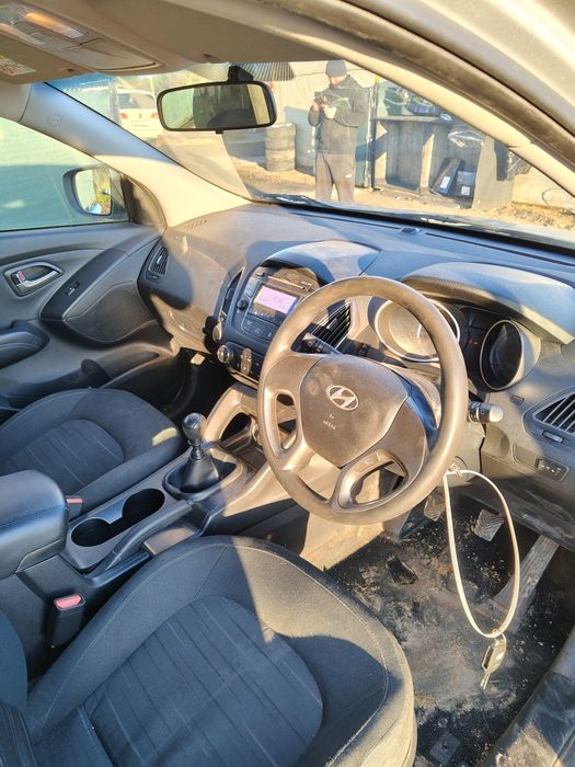 Hyundai ix35,2015 r, kolor RAH 9P, auto na części,