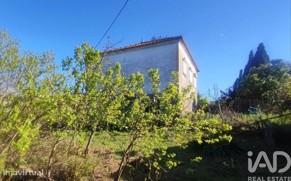Quinta T3 em Cornes de 138 m2