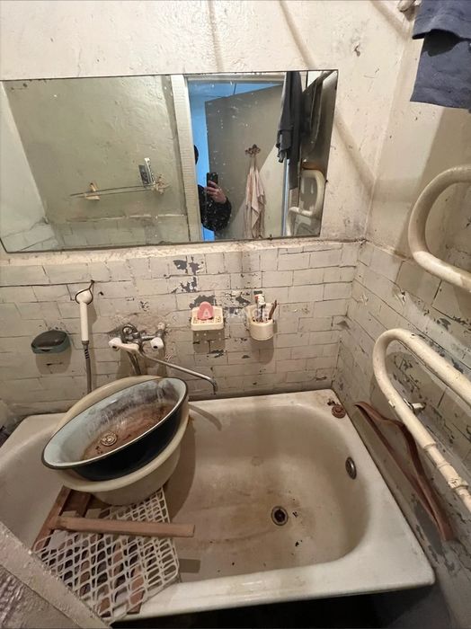 Продам 2к квартиру в Тисменеці 46 м2, під ремонт