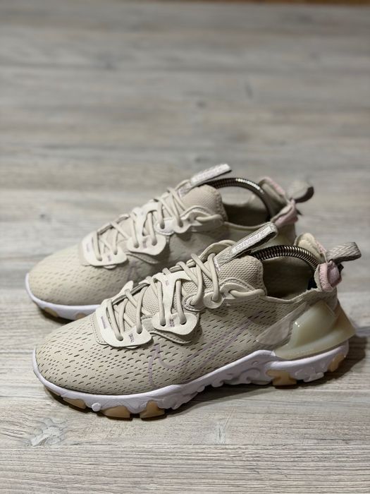Жіночі кросівки Nike React Vision оригінал розмір 40