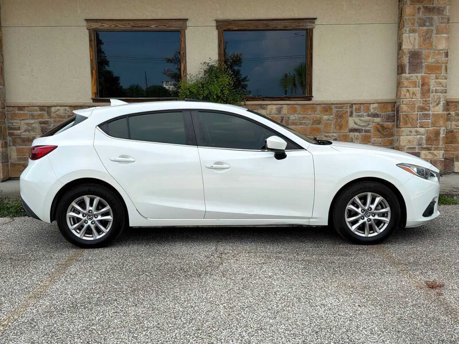 Mazda 3      2016