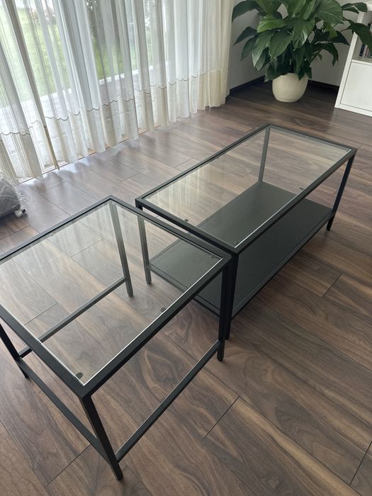 Mesa de centro - vidro e preta