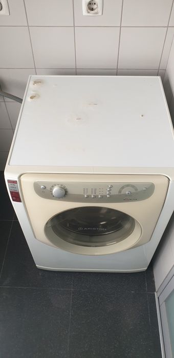 Máquina Lavar Roupa Ariston Aqualtis