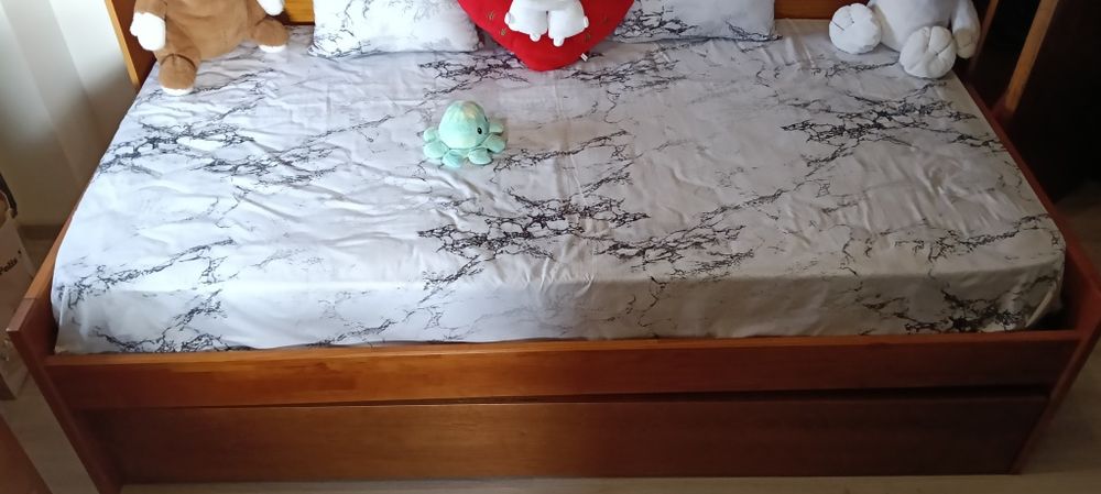 Vendo móvel de quarto de solteiro.