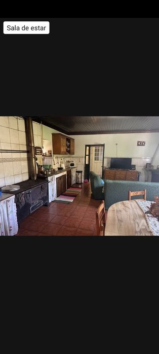 Vende-se Moradia  situada em Aldeia.