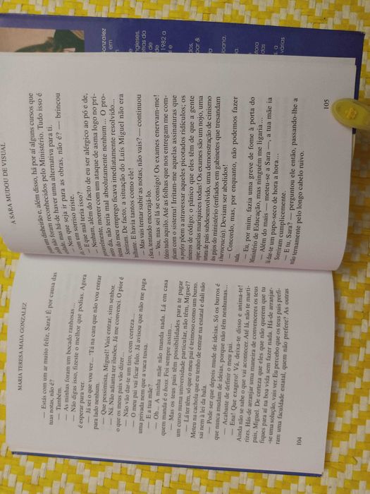 A SARA MUDOU DE VISUAL
de Maria Teresa Maia Gonzalez