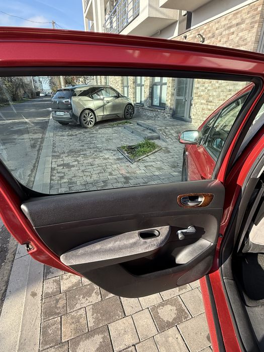 Автомобіль Peugeot 307