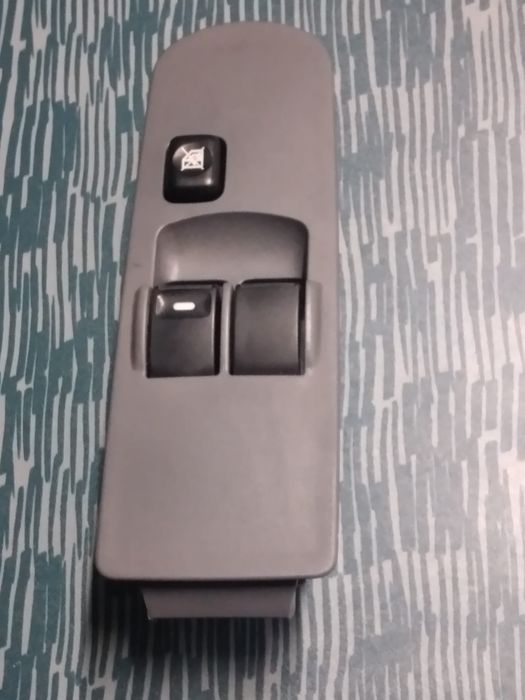 Botões Comando Vidros Mitsubishi Colt Ano 2005 Porta Esquerda e Dirt