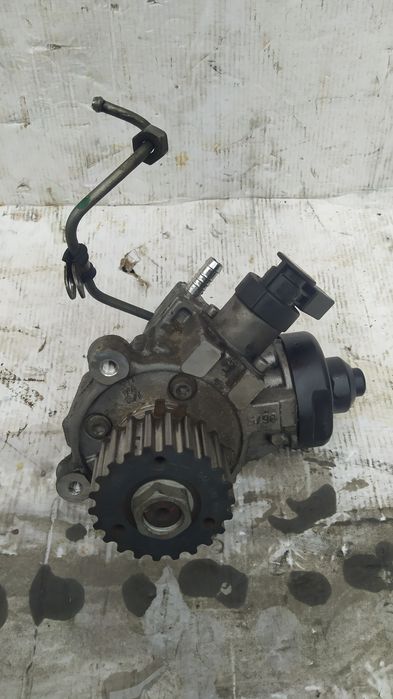 Pompa wtryskowa 1.6 TDI Skoda Octavia III VW Golf VII Seat Audi A3