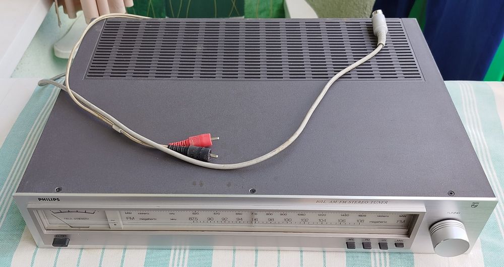 Radio Philips 102L