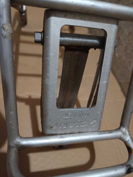 Bagażnik trekkingowy Giant