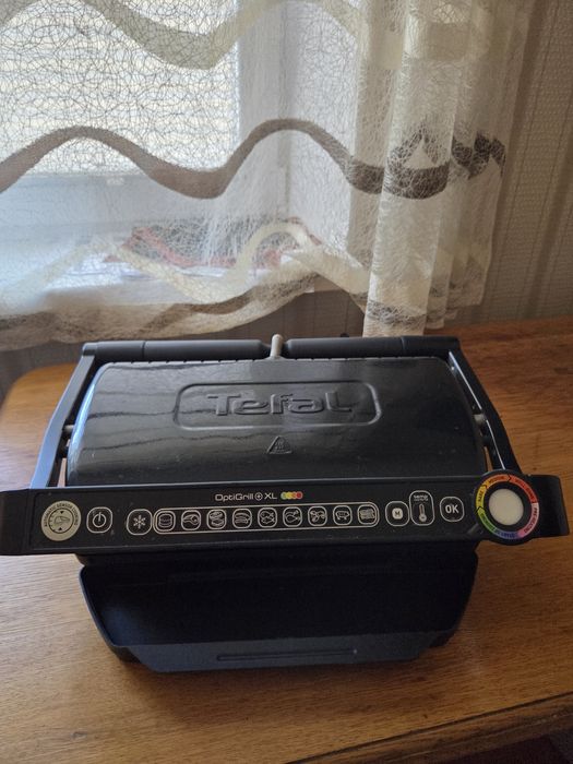 Продаю гриль Tefal OptiGrill XL GC722834