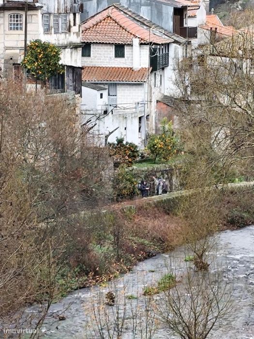 Moradia T4 e  Terreno rústico