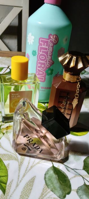 Zestaw  perfum damskich