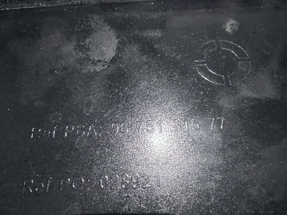 Spoiler original peugeot 208