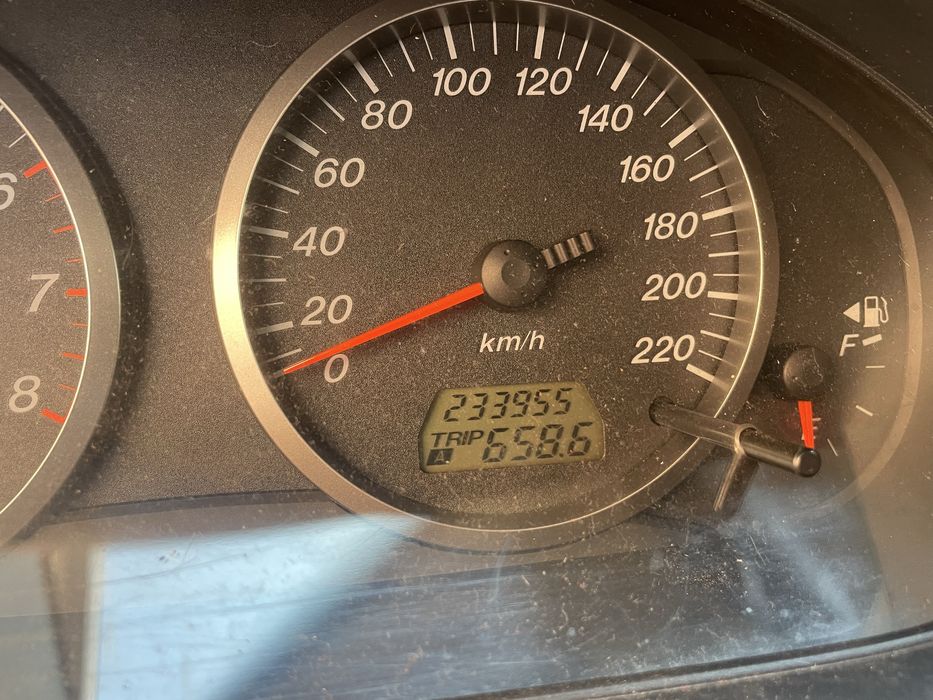 Mazda 2 1.6 benzyna bdb stan alu czesci 2004 bez rdzy