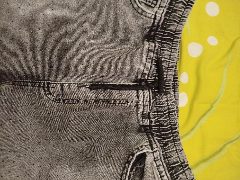 Широкі джинси для дівчаток