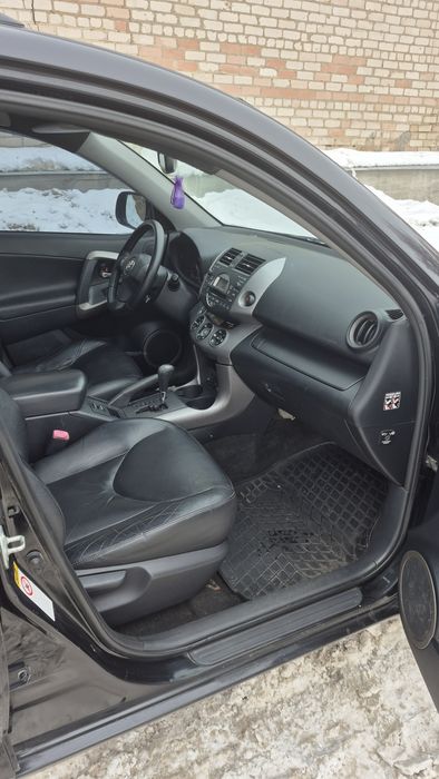 Продам Тоету Рав4 в хорошем состоянии