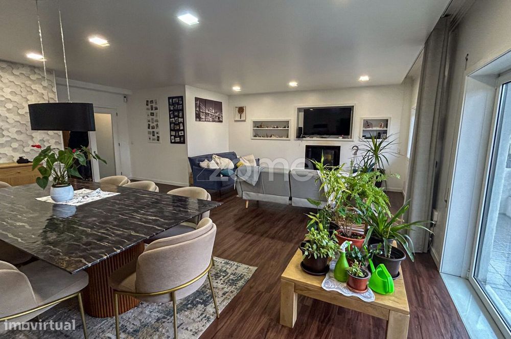 T5 exclusivo, com um apartamento por piso, no coração da cidade