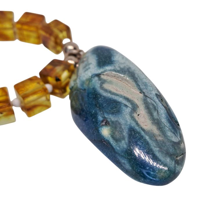 Korale z bursztynu, bursztyn kostka, kula, niebieski bursztyn #735