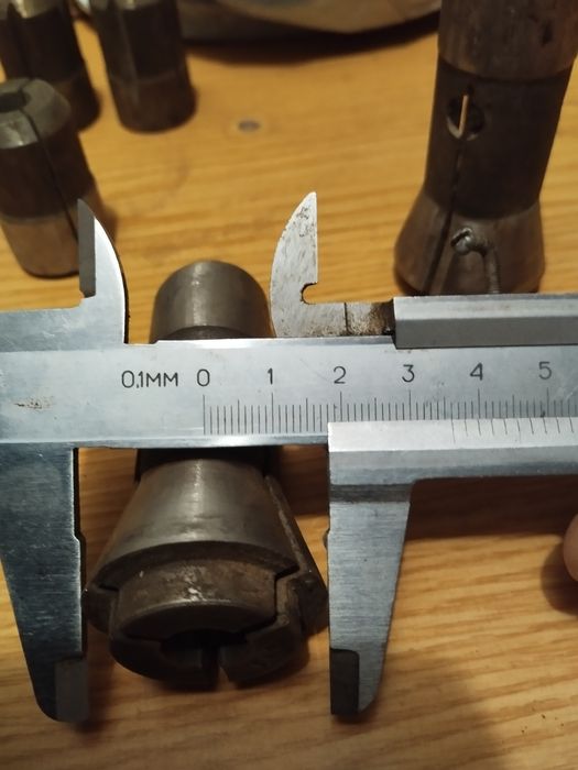 Цанга, разный диаметр.