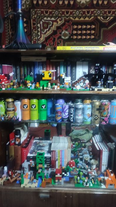 Потрібні коробки від lego Minecraft