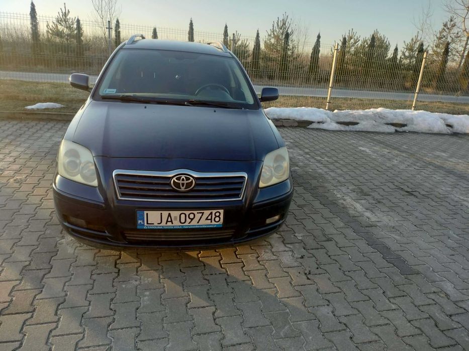 Sprzedam Toyota Avensis kombi