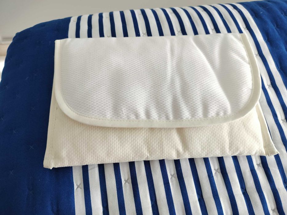 Baby Document Holder425380707052431360