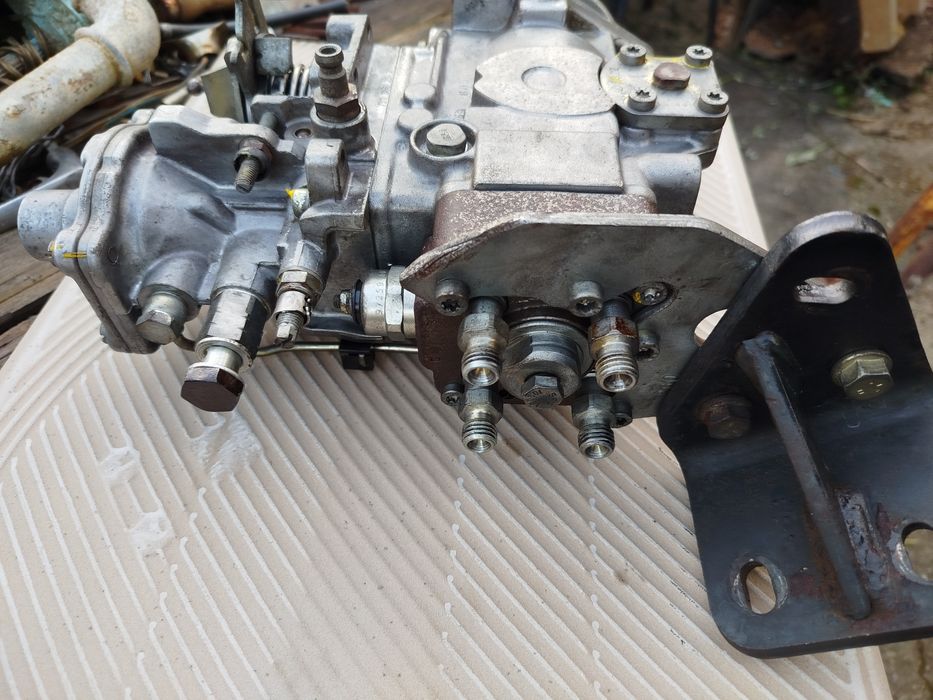 Bomba injetora Ford Transit (bico pato)