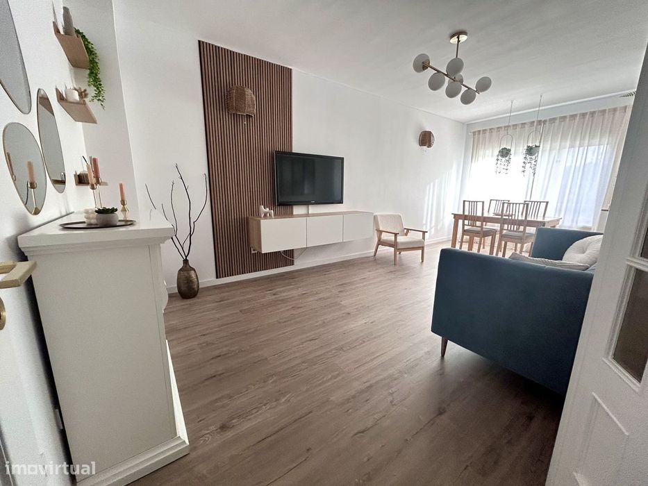 Apartamento T2 totalmente mobilado Paredes centro/estação