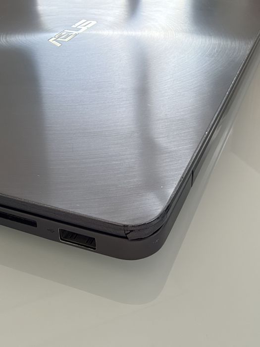 Portatil Asus Notebook UX430U