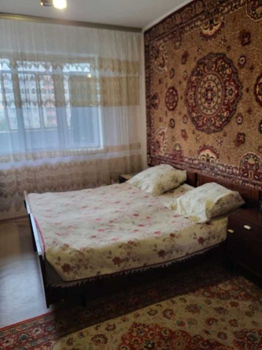 Бровари продам 2 кім.квартиру вул.Незалежності.