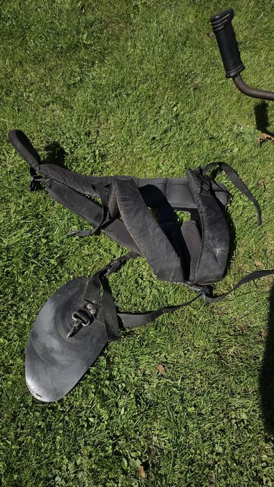 Kawasaki TJ45E, kosa spalinowa z szelkami do koszenia